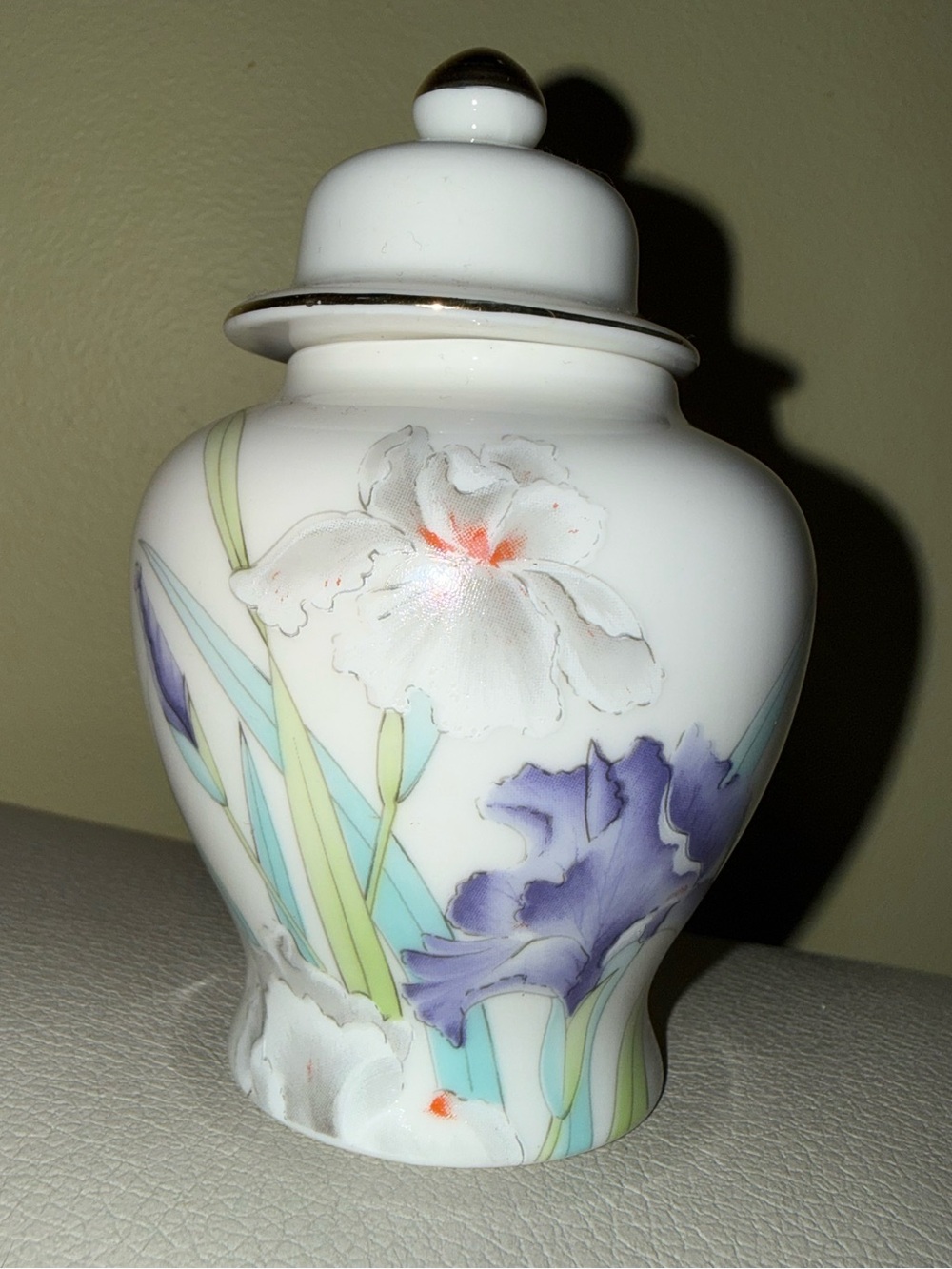 Otagiri Japan Porcelain Ginger Jar Iris Bouquet